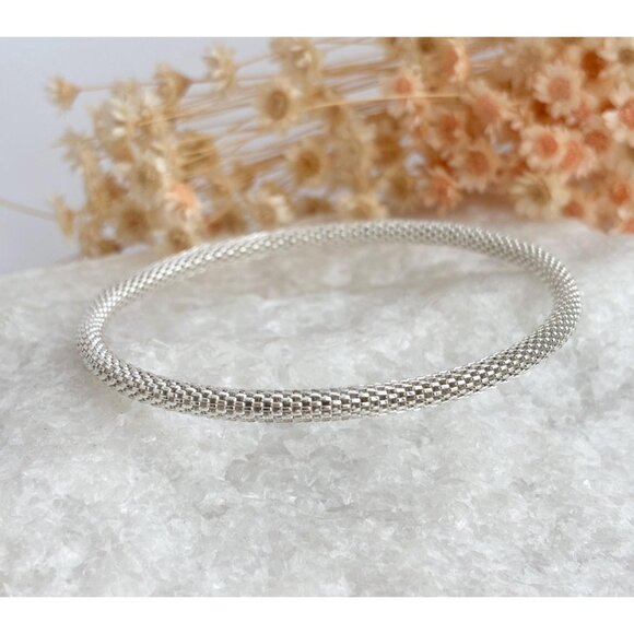 Rigid Mesh Silver Toned Vintage Bangle Bracelet - 9.5" - Picture 1 of 10
